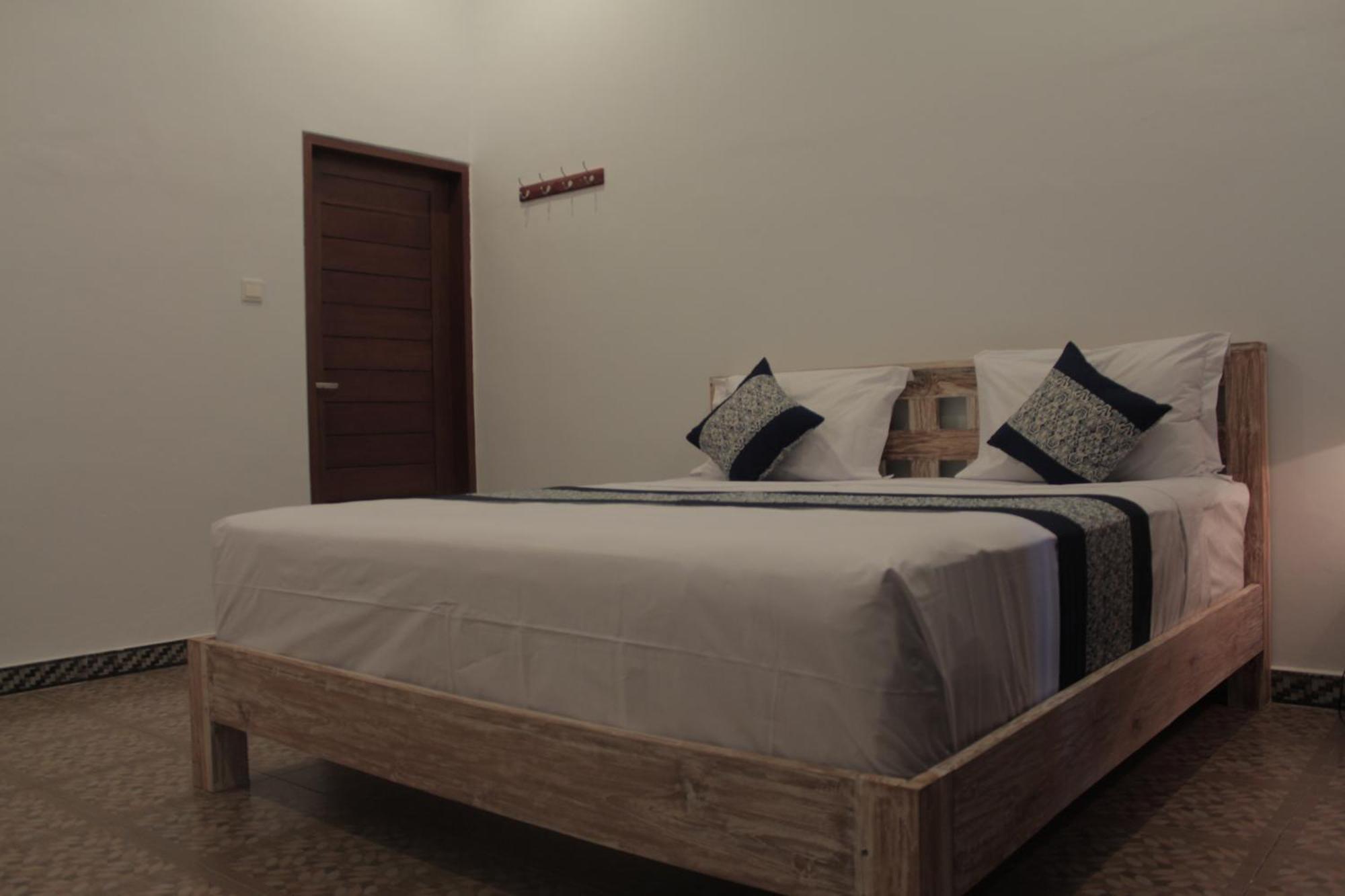Nyoman Guesthouse Canggu Phòng bức ảnh