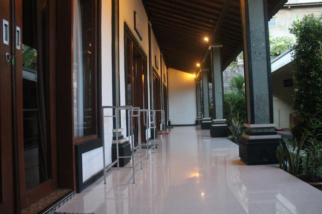 Nyoman Guesthouse Canggu Ngoại thất bức ảnh