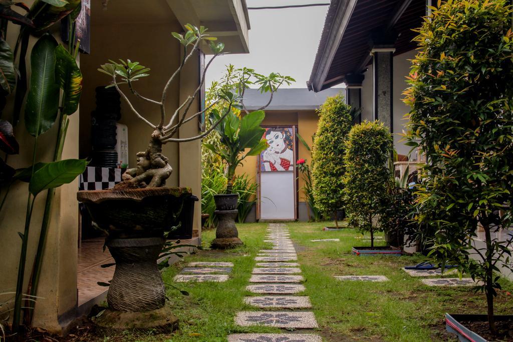 Nyoman Guesthouse Canggu Ngoại thất bức ảnh